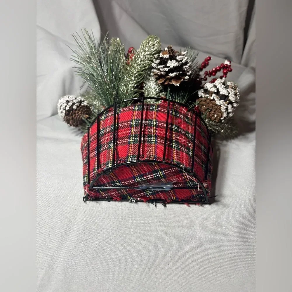 🎄❤️🎄 New! Christmas Floral Arrangement Ready to Hang Holiday Home Decor NWT